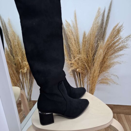 Botas negras más altas